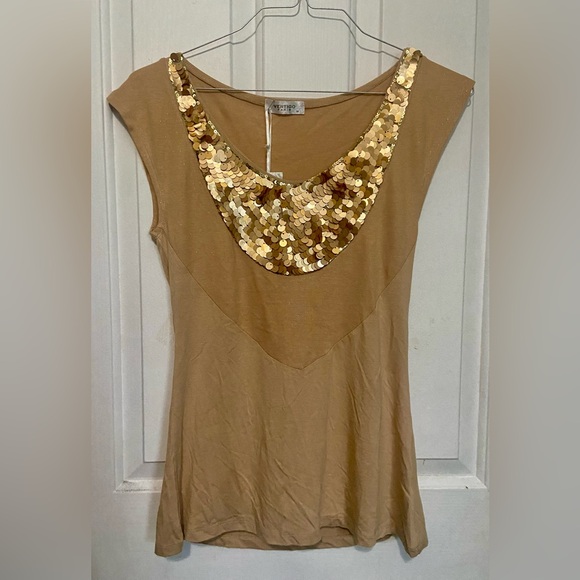 Vertigo Paris Tops - Vertigo Paris Beautiful sleeveless top